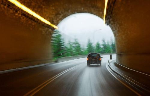 Learn these tricks to improve your tunnel driving skills and be safer
