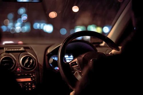 And here is a summary of night driving skills! Nine signs of attention, three taboos!
