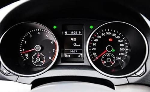 Why, after accelerating at high speed, car becomes easier to control, said the old driver
