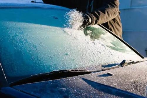 What to do if windshield of car freezes in winter, I will teach you a few tricks to solve this problem easily
