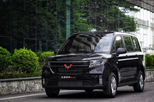 Several large seven-seat MVPs that can be won for less than 100,000 RMB are suitable for home and commercial use.

