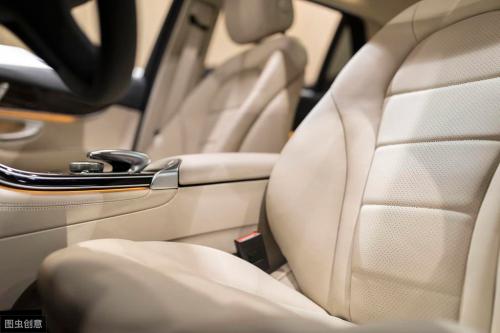 How to care for a leather car seat What to do after a leather seat has been exposed to rain
