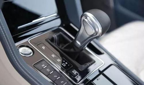 Do not think that automatic transmission is just “press gas and go”, if you do not pay attention to these details, sooner or later you will have to go to a repair shop.
