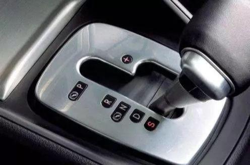 Taboo on operating a car with automatic transmission, these actions will destroy car
