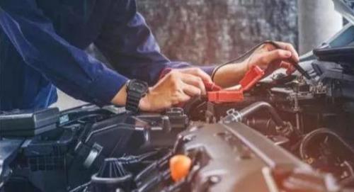 Symptoms before a car battery fails, beginners suggest collecting