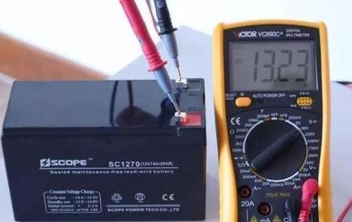 Symptoms before a car battery fails, beginners suggest collecting
