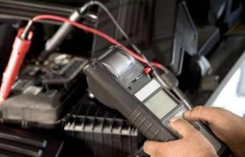 Symptoms before a car battery fails, beginners suggest collecting