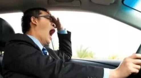 What to do if you fall asleep while driving? Veteran Driver: Learning These 6 Tricks Is Better Than Drinking Red Bull!
