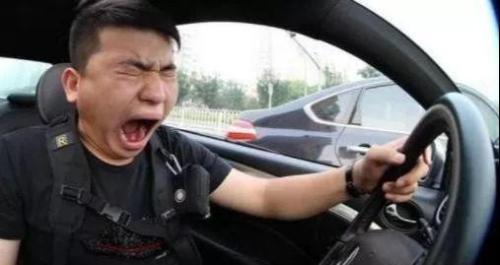 What to do if you fall asleep while driving? Veteran Driver: Learning These 6 Tricks Is Better Than Drinking Red Bull!
