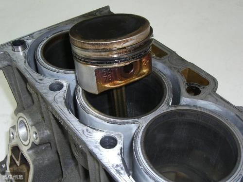 An Introduction to Causes of a Broken Piston Ring in an Automotive Engine Will a cylinder explode as a result of a broken piston oil ring?
