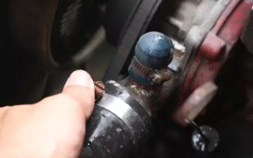 How can you tell if your car's water pump needs to be replaced?
