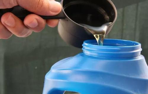 3 Ways to Teach You to Make Windshield Washer Fluid - wikiHow
