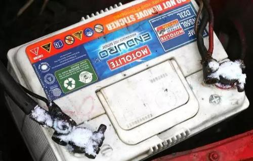 Car care: how to clean rusty car battery terminals?
