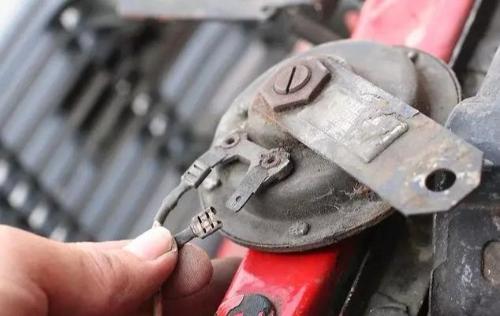 Car repair: how to fix a car horn
