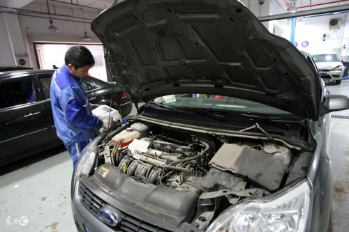 The new encyclopedia of car maintenance knowledge, what precautions should novice drivers pay attention to?
