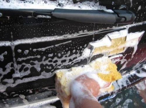 Do you know 3 taboos of washing your own car? If not, better not wash car by yourself