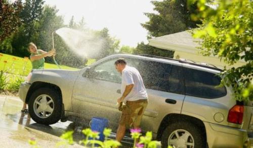 There are car washing skills. If method is wrong, then washing is wasted. Come and find out about it.