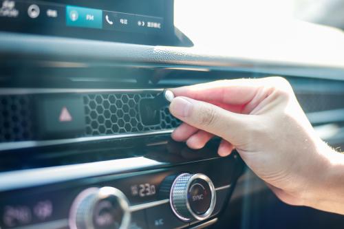 The air conditioner does not cool and there is a smell! Are you really using your car air conditioner correctly?
